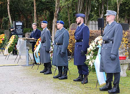 In einem militärischen Zeremoniell gedachte man der jüdischen Soldaten