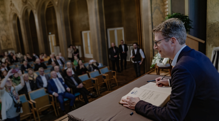 Kunstminister Blume bei dem Festakt in Bad Kissingen (© Axel König/StMWK)