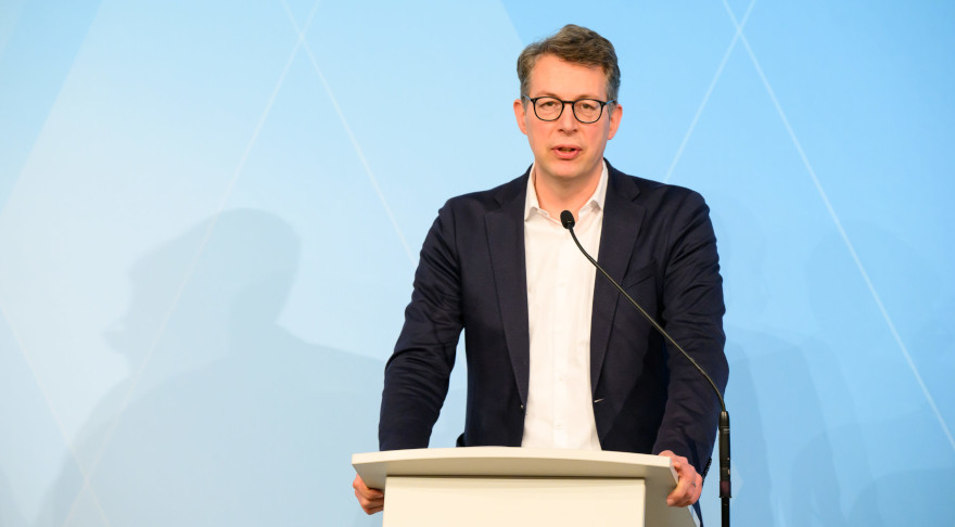 Wissenschaftsminister Markus Blume bei der Pressekonferenz nach der Ministerratssitzung (© Bayerische Staatskanzlei)